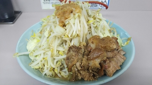 「中ラーメン（にんにく）」@立川マシマシ 足利総本店の写真