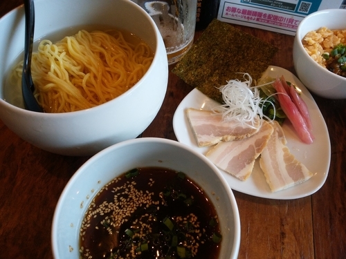 「冷たい貝出汁つけＳＯＢＡ＋ビール」@noodle kitchen ミライゑの写真