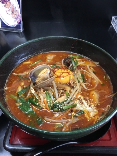 「中辛ラーメン 750円」@拉麺専門店 北龍の写真