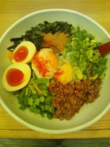 「台湾まぜそば・黒（味玉トッピング）」@つけめん舎 一輝 Anjoの写真