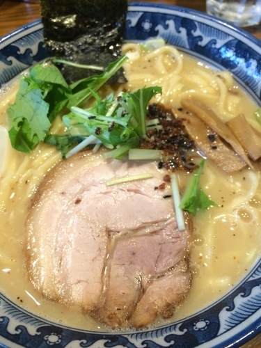 「濃厚塩ソバ」@らーめん嗟哉の写真