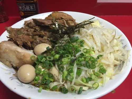 「小豚＋油そば（ニンニク少なめ）＋うずら」@ラーメン二郎 西台駅前店の写真