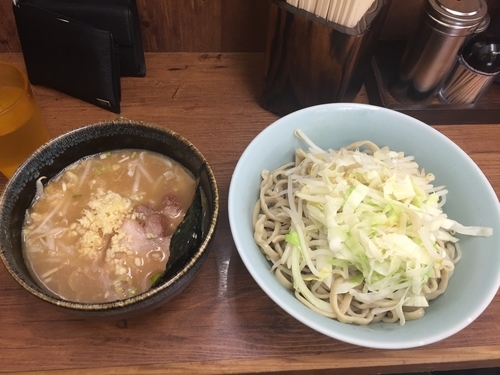 「つけ麺(ニンニク、ヤサイちょい増し) 800円」@ラーメン二郎 池袋東口店の写真