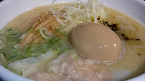 「濃厚塩かけ＋トッピングＢ」@鶏だし中華そば かね壱 KANEICHIの写真