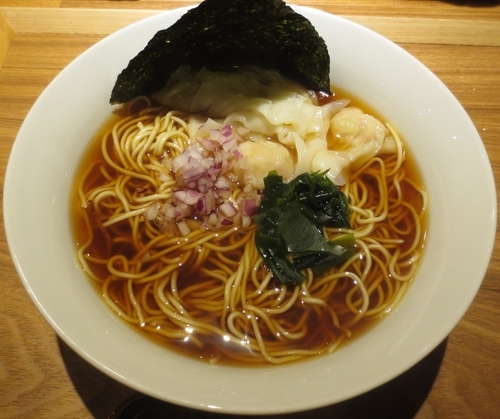 「海老雲呑そば　850円」@煮干しそば ウメノキスズメの写真