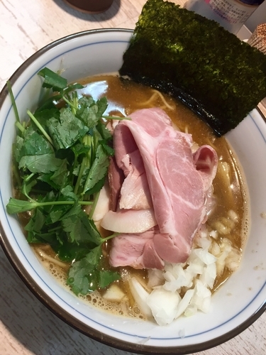 「【気まぐれ限定】秋刀魚節の中華そば ￥850」@中華そば 四つ葉の写真