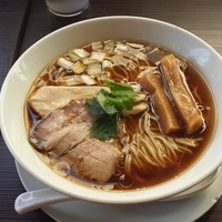 醤油らぁめん(鶏スープ)750円