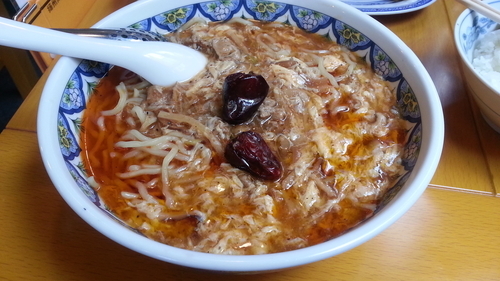 「激辛スーラータンメン+大盛り+他」@中国ラーメン 揚州商人 昭島モリタウン店の写真