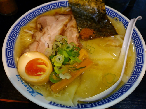 「サンマ節の塩中華そば＋ワンタン」@塩そば 桑ばらの写真