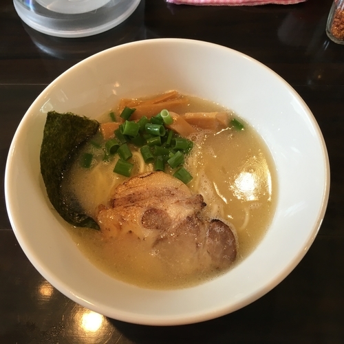 「鶏白湯そば」@NOODLE DINING 鵺 NUEの写真