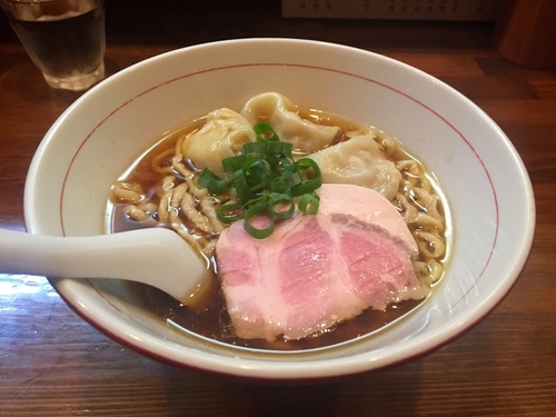 「ちゅるりんわんたんめん」@らーめん かねかつの写真