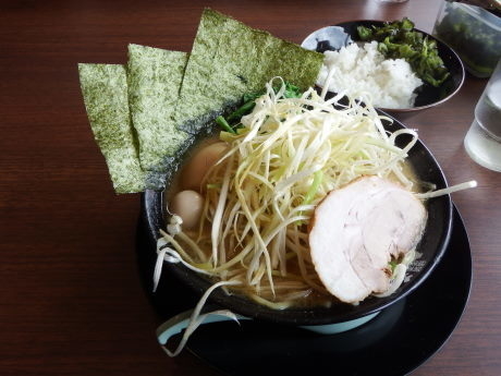 「味玉ラーメン　醤油＋白髪ねぎ」@相模原商店の写真