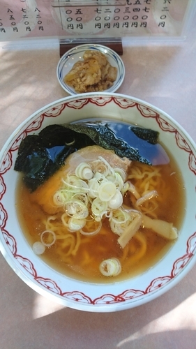 「醤油ラーメン 620円 マグロの煮付け(サービス)」@佐野一番ラーメン 本店の写真