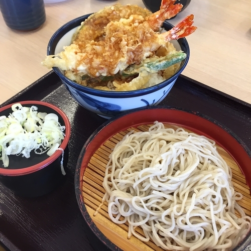 「天丼小そばセット（￥720）」@天丼 てんや 京急大森海岸店の写真
