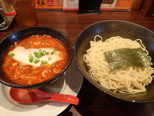 「赤丸つけ麺」@完熟らーめん 本丸の写真
