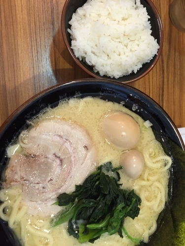 「ラーメン 塩」@横浜家系ラーメン 壱角家 田町店の写真