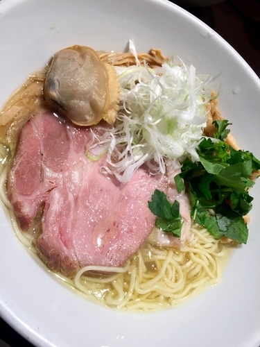 「【限定】貝と蟹の中華そば ￥850」@中華そば 輝羅の写真