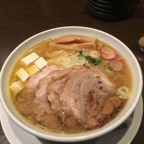 「淡麗塩チャーシュー大盛」@麺屋うずまきの写真