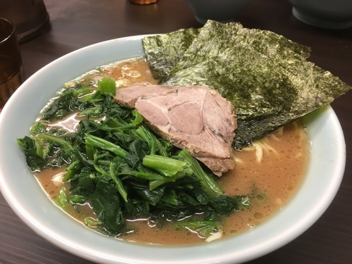 「ほうれん草ラーメン中盛」@横浜家系らーめん 武蔵家 川口店の写真
