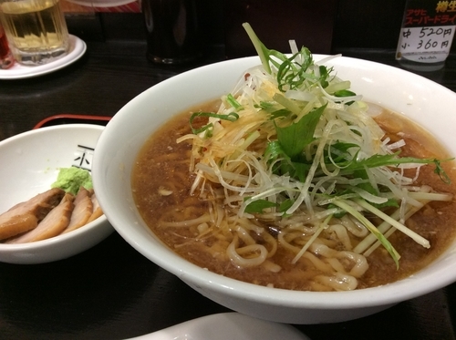 「冷やしおろしラーメン(780円）」@喜多方ラーメン 坂内 汐留シティセンター店の写真