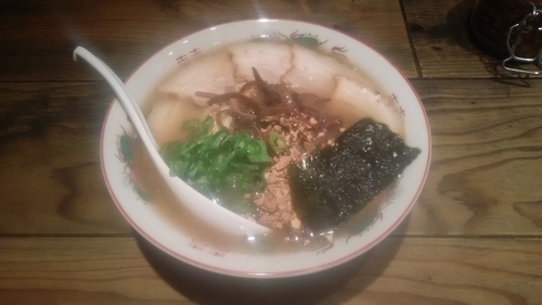 「チャーシューメン(ニンニクチップあり)+替玉」@熊本玉名ラーメンの写真