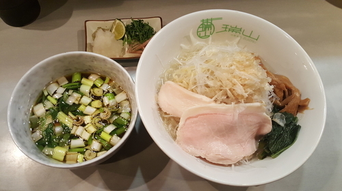 「【限定】昆布水に浸った大根つけそば ￥800」@中華蕎麦 瑞山（ZUIZAN）の写真