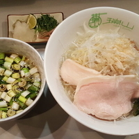 【限定】昆布水に浸った大根つけそば ￥800