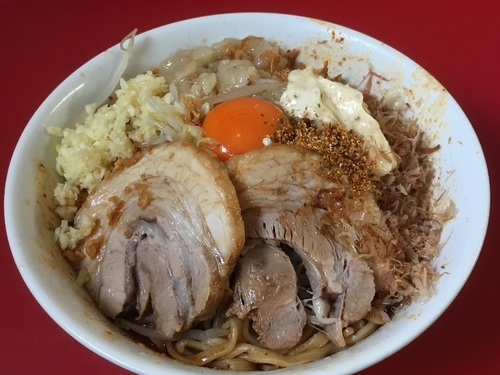 「辛まぜそば 辛さ×3 全マシ」@らーめん 武丸の写真