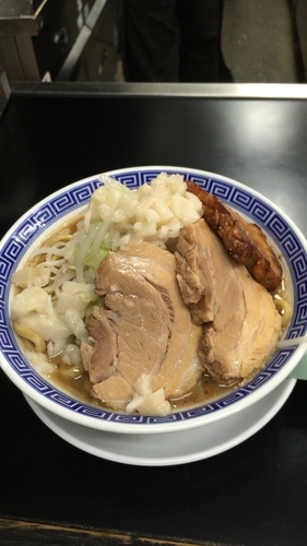 「ラーメン（小）➕ニンニク➕脂」@らーめん大 平井店の写真