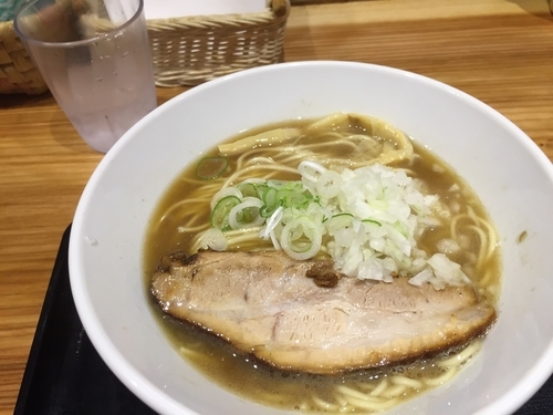 「煮干ラーメン」@つけめん・らーめん・煮干そば 金狼の写真
