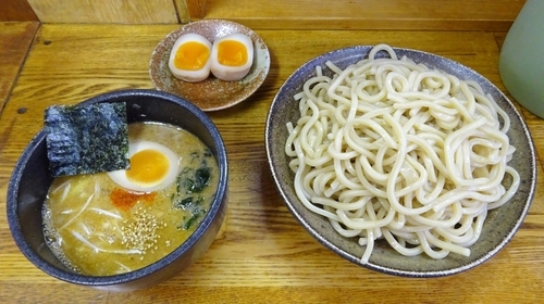 「胡麻つけめん：大（850円）＋半熟味玉（100円）」@一陽来福の写真