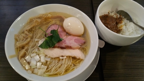 「塩らぁめん＋味玉＋スパイシーカレー」@らぁめん屋 カネキッチンの写真