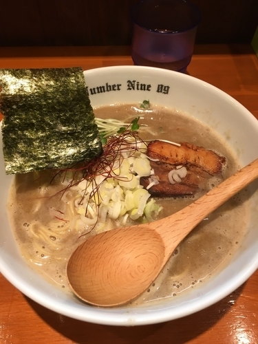 「濃厚ラーメン800円(煮干)」@麺Dining Number Nine 09の写真
