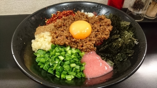 「【期間限定】台湾まぜそば（桃ペースト入り・追い飯付）」@自家製麺SHINの写真