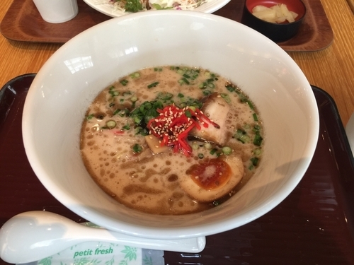 「karyuラーメン（とんこつ） 980円」@華龍の写真