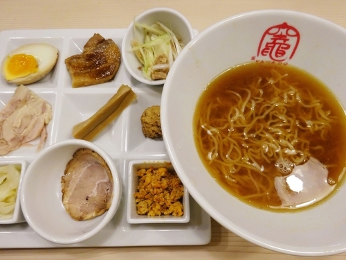 「ラーメン　味の二重奏　　1000円」@竃TOKYOの写真