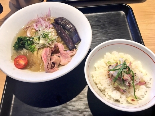 「【限定】カモーン3号 ➕ネギ塩鴨チャーシュー丼」@煮干し中華そば 一燈の写真