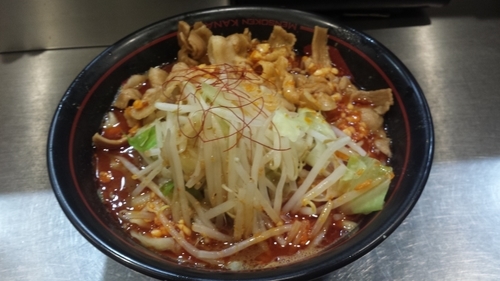 「紅ラーメン800円+温玉100円」@麺創研 紅 府中の写真