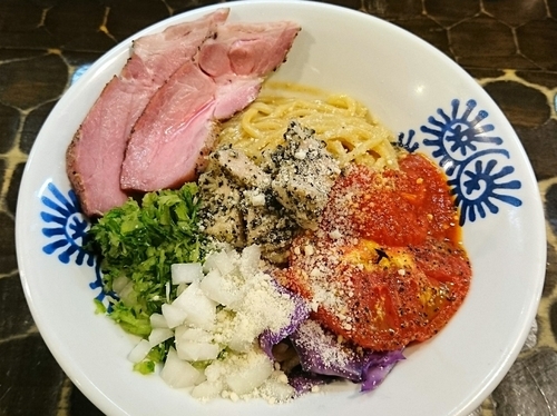 「【限定】ローストトマトの海老まぜそば(追飯付き)」@特級鶏蕎麦 龍介の写真