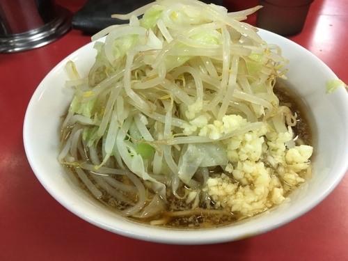 「麺半分豚２枚」@ラーメン二郎 茨城守谷店の写真