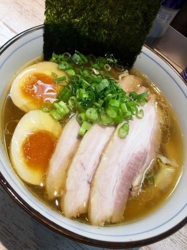 「【気まぐれ限定】淡口中華そば ￥900」@中華そば 四つ葉の写真