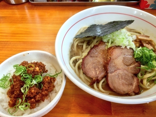 「真空ニボまぜ 790円 + 大蒜辛肉飯 140円」@喜元門 ひたち野牛久店の写真