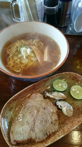 「カキ煮干の中華そば  ８５０円」@中華そば GO.TO.KU ～仁～の写真