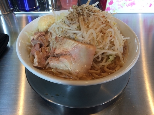 「ラーメン中、ニンニクシングル野菜増し」@ジロリアン 浮間店の写真