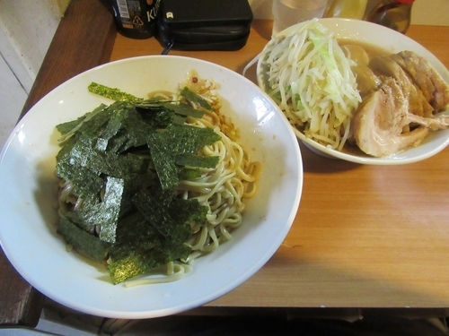 「冷やしつけ蕎麦ー傘がないー（９００円）＋大＋豚＋味玉」@豚星。の写真