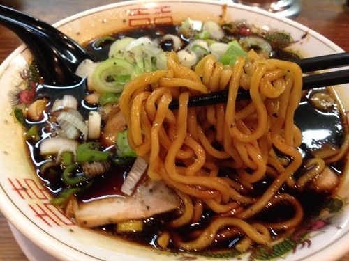 「東中野ブラック　￥７５０」@麺屋 山岸の写真
