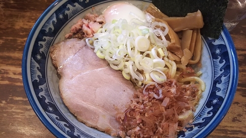 「油そば＋温玉」@兎に角 松戸店の写真