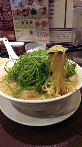 「葱ラーメン(大盛)＋煮卵」@来来亭 川崎菅生店の写真