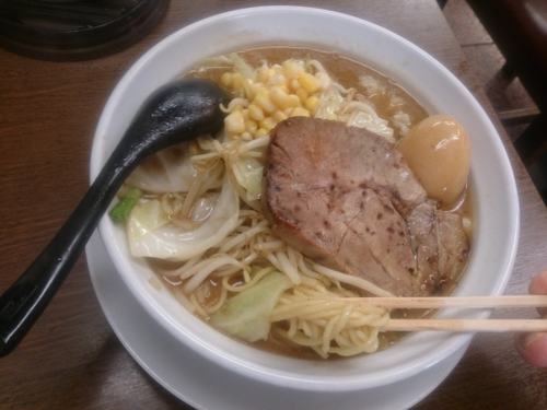 「味噌ラーメン＋味玉」@まぐろラーメン 大門の写真