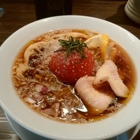 冷やしトマトの煮干しらぁめんforイタリアン醤油仕立て